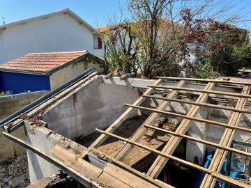 Changement d'une toiture de maison à Leucate