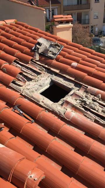 Réparation d'une lucarne de toit près de Perpignan